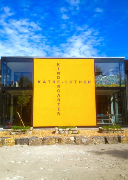 Schriftzug und Logo 4